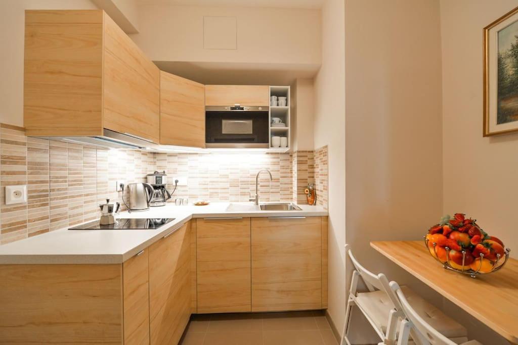 Oli Apartment Prag Exteriör bild