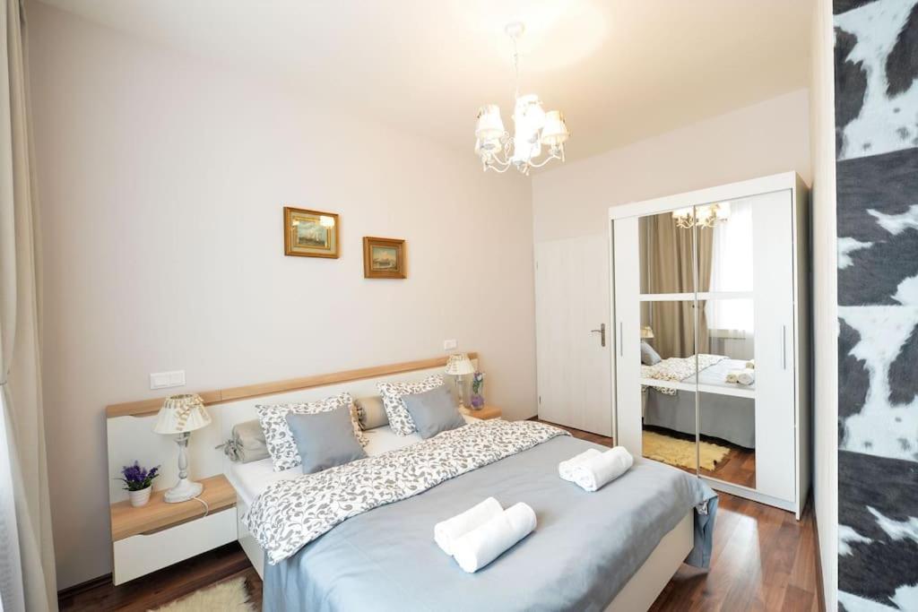 Oli Apartment Prag Exteriör bild